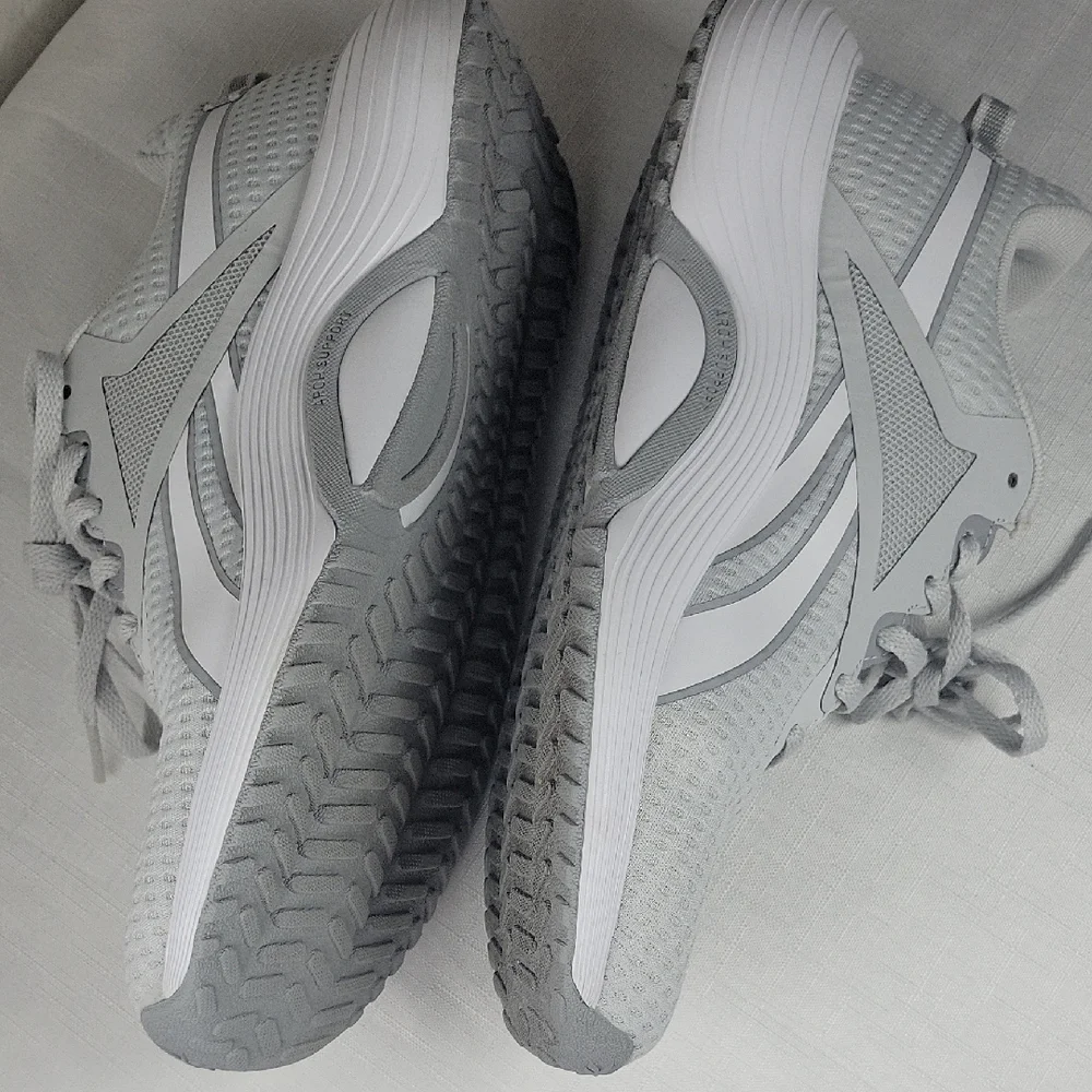 Reebok light gray